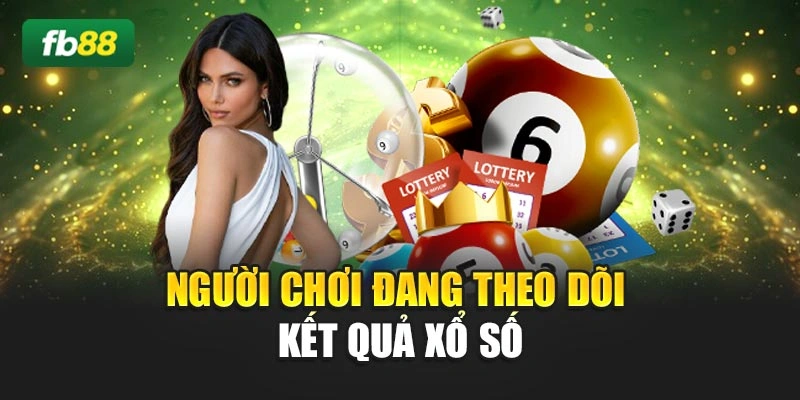 Người chơi đang theo dõi kết quả xổ số